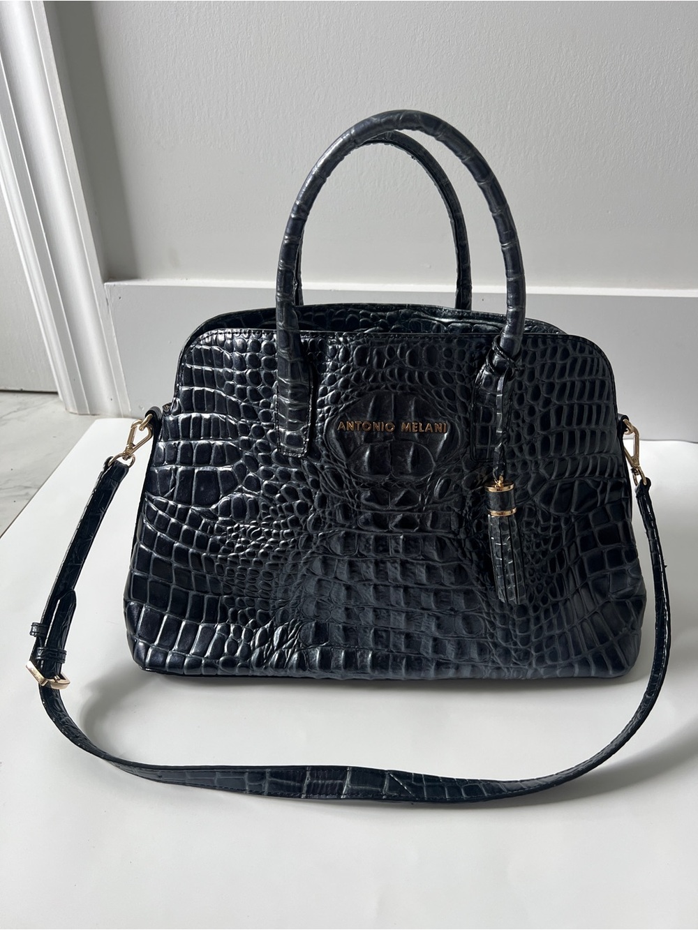 ANTONIO MELANI unique blue /Black Croc-Embossed Satchel with Detachable Strap
